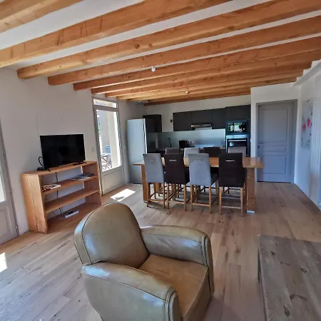 Casa de Férias Charmante Maison Proche Du Du Salagou Au Calme - 10 Pers *